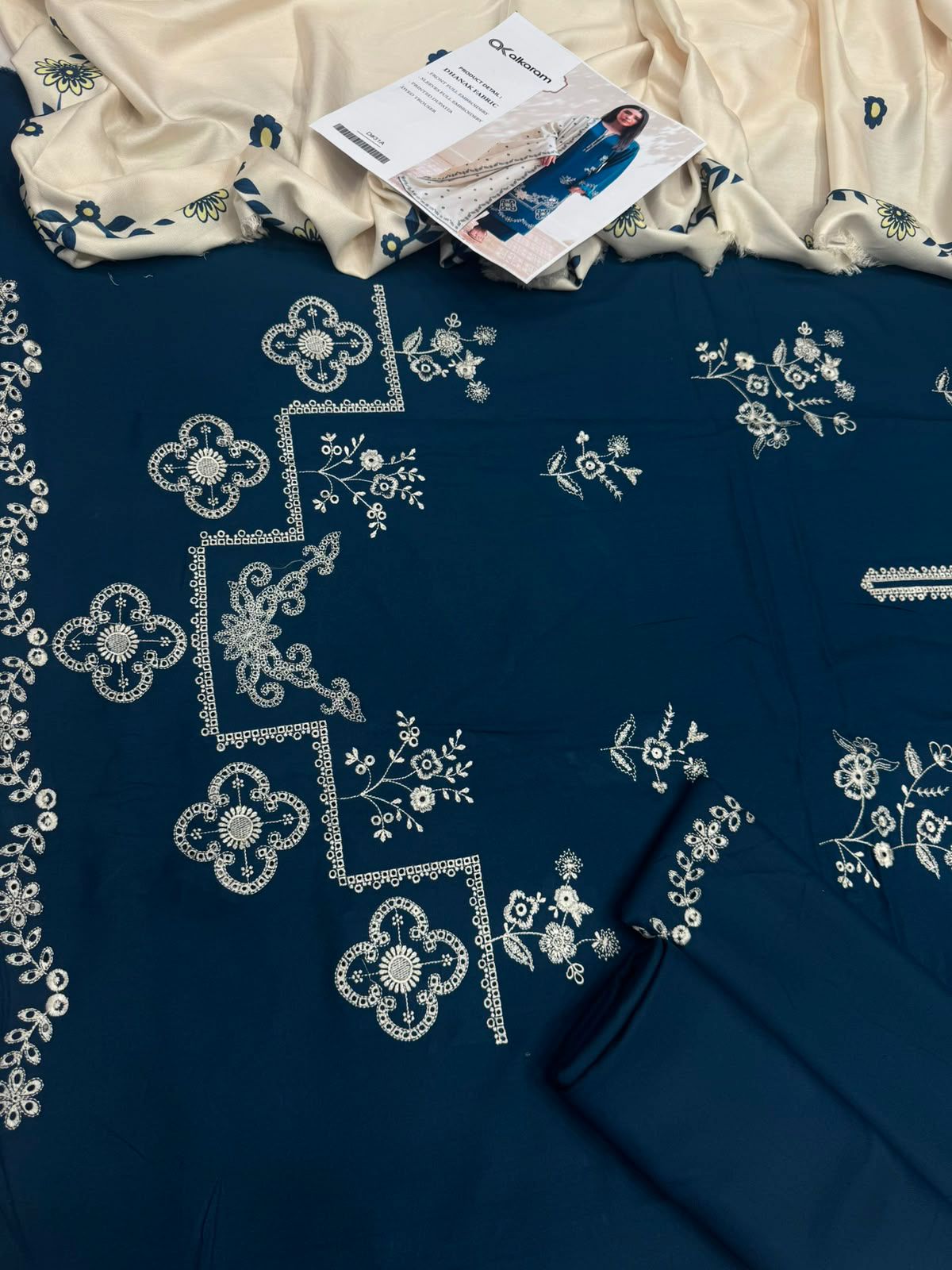 DHANAK 3PC – HEAVY EMBROIDERED